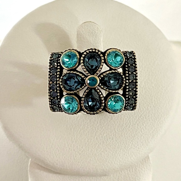 Like NEW!! 6.5 Blue Heidi Daus Ring - Picture 3 of 6